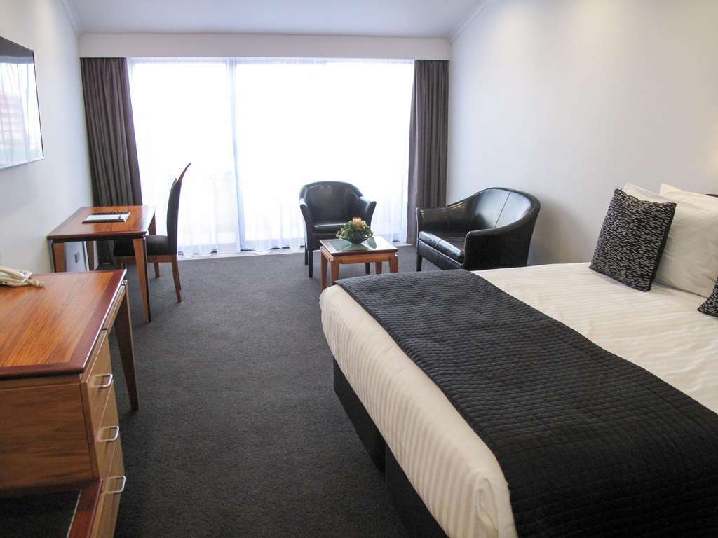 Plymouth International Hotel New Plymouth Room photo